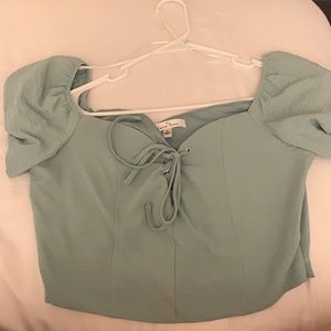 Puffy sleeve crop top